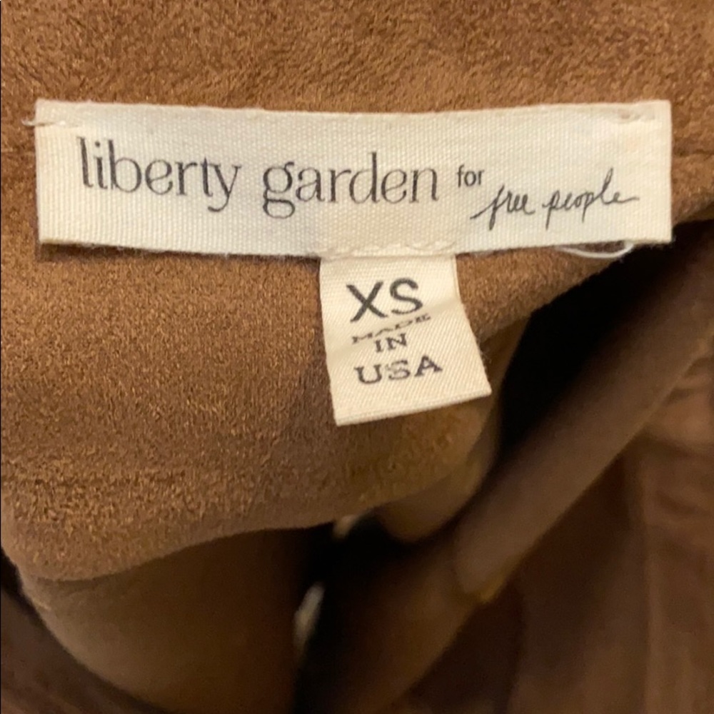 Vegan Suede mini skirt - Picture 4 of 4